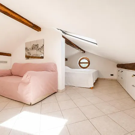 Hostdomus - La Terrazza Sul Mare Appartamento *